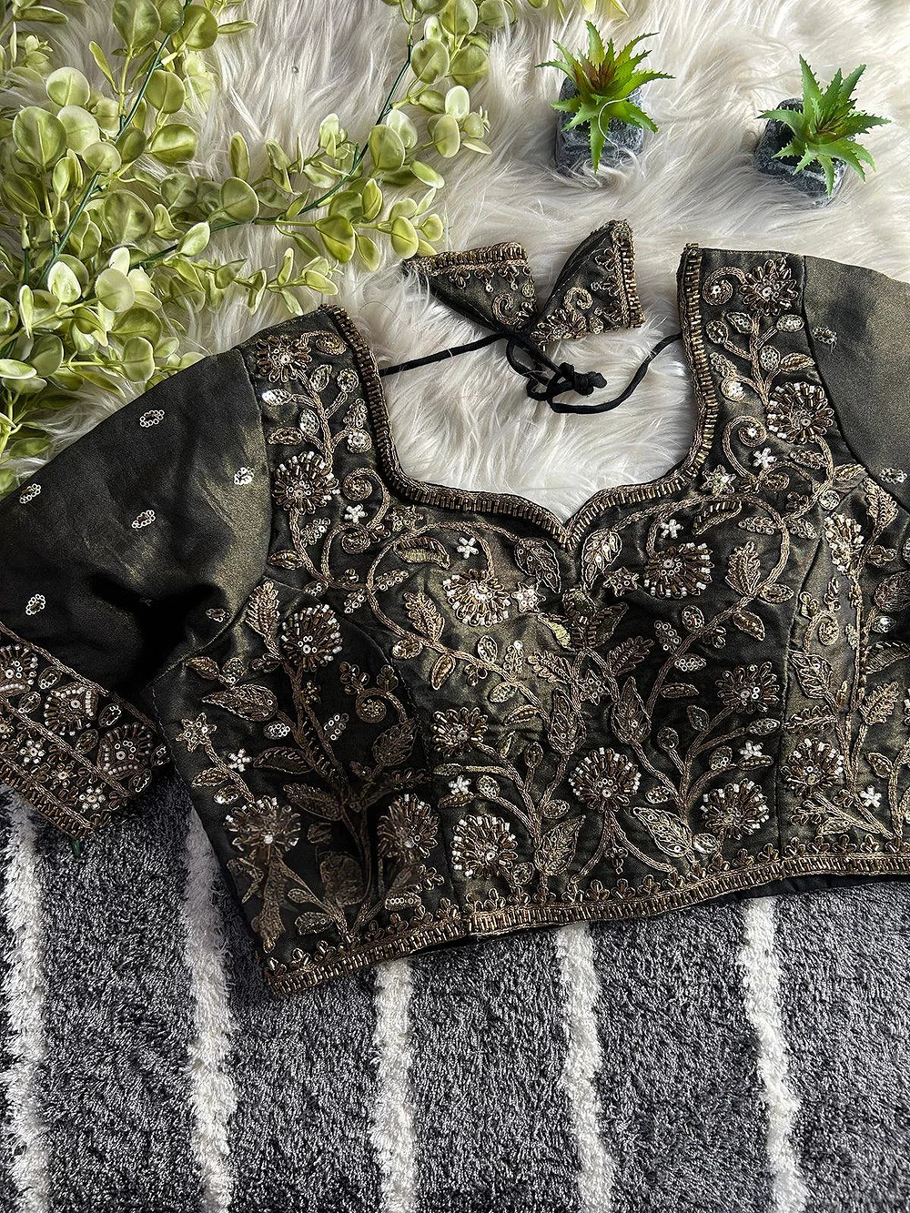 Black Color Handwork Blouse with Stars & Beads Bridal Blouse — view 1